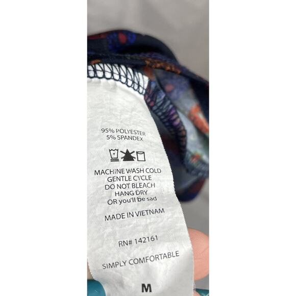 Lularoe Irma Medium Tunic Top Slinky Material Butterfly - Picture 8 of 8